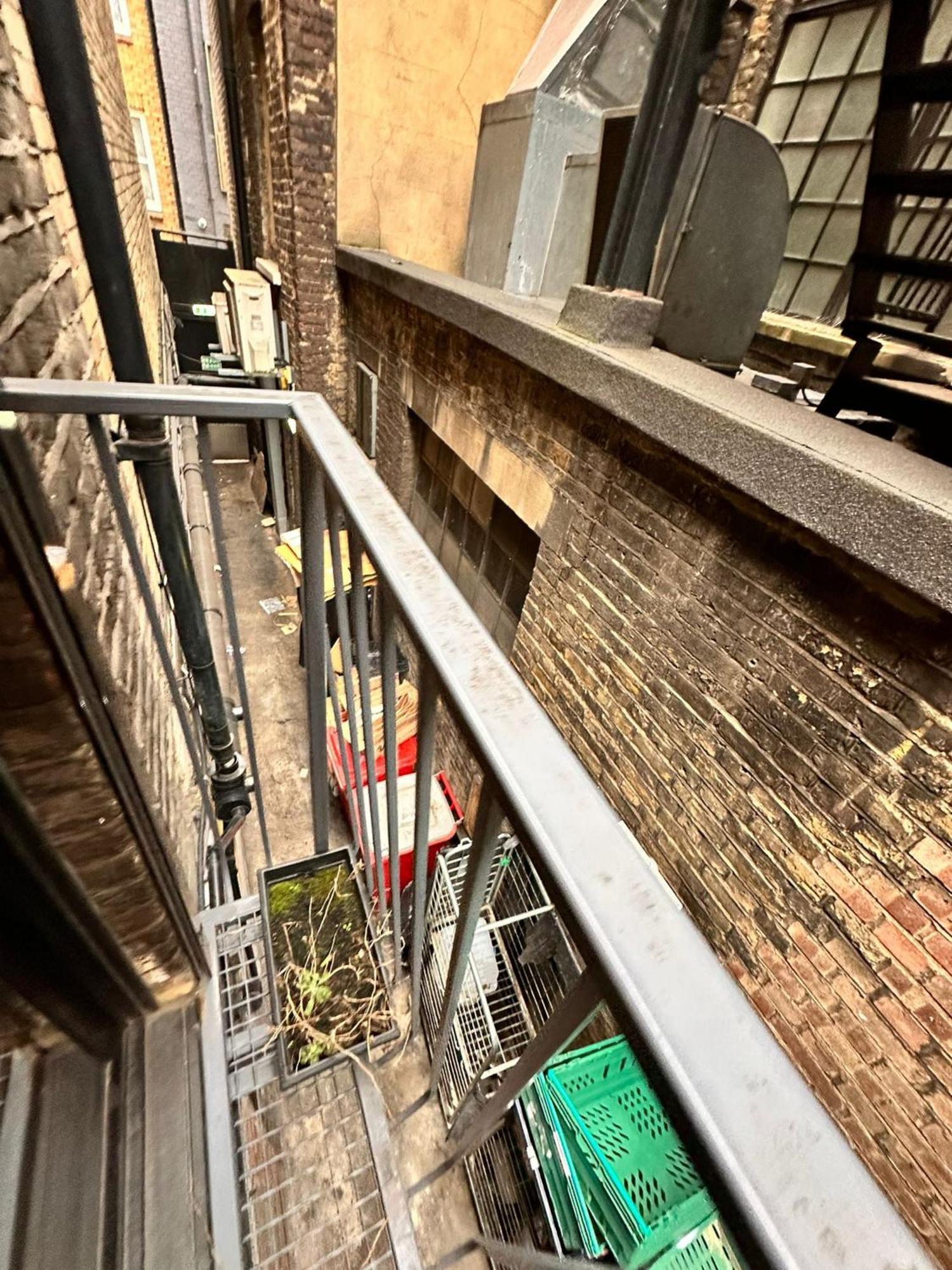 Apartamento Cute House In Soho - Full Ac, Quiet And Unique! Londres Exterior foto